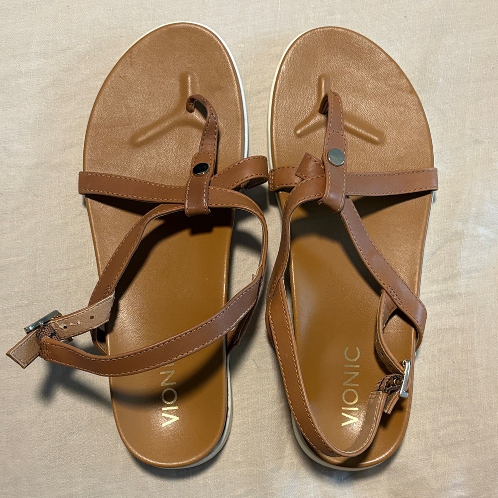 Vionic Women's Tan Sandals size 10